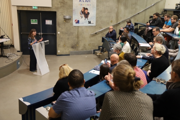 "Tu es étudiant dans le Grand Chalon ? Rendez-vous jeudi 2 octobre" insiste Emmanuelle Dupuit, Vice-Président du Grand Chalon 