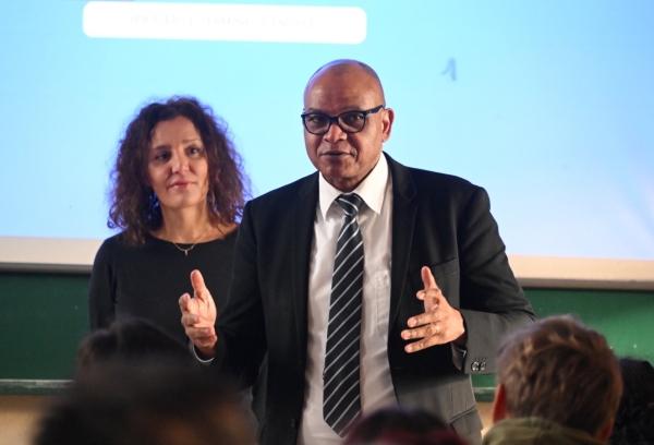 Le recteur de l'académie de Dijon joue la carte "séduction" pour attirer les futurs enseignants 