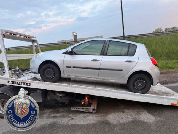 Un permis probatoire et un contrôle à 165 km/H en zone 110 au volant de sa Clio 
