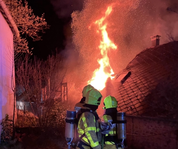 Une nouvelle maison d’habitation détruite par les flammes à Anost