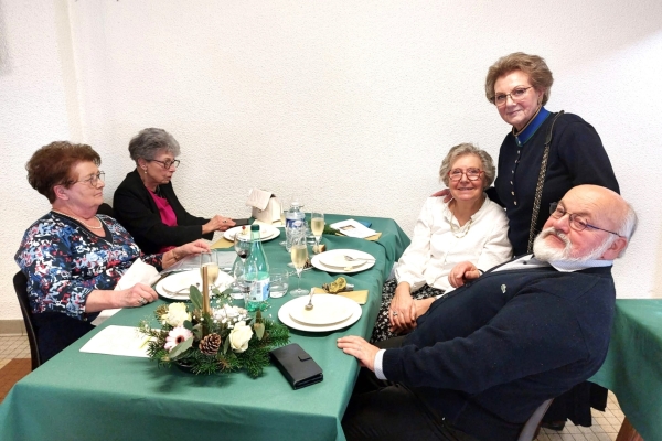 Respectant la tradition, les AVF ont fêté Noël au Clos Bourguignon 