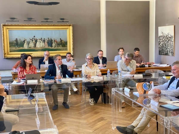A Beaune, règlements de compte entre Alain Suguenot et Pierre Bolze en séance de conseil municipal 