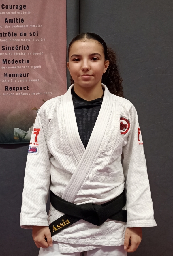 A 15 ans, Assia SAFI, nouvelle ceinture noire du Judo Club Chalonnais !