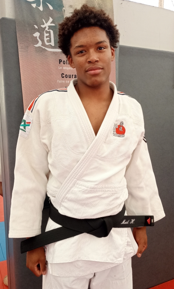Maël HERBAUX , toute nouvelle ceinture noire du Judo Club Chalonnais.