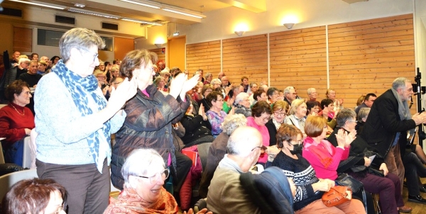 Salle comble pour le concert de Noël de l’ensemble à plectres Mandol’in Echo et de la chorale De Si de La