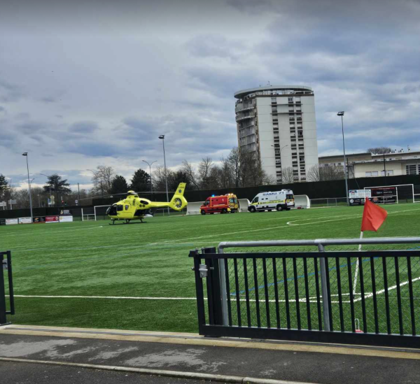 Un U15 de l'ACF évacué par hélicoptère vers le centre hospitalier de Dijon après un malaise cardiaque 