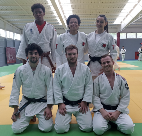 JUDO CLUB CHALONNAIS  France Seniors 2ème Division et France Espoirs  pour les Judokas de la rue de la paix !