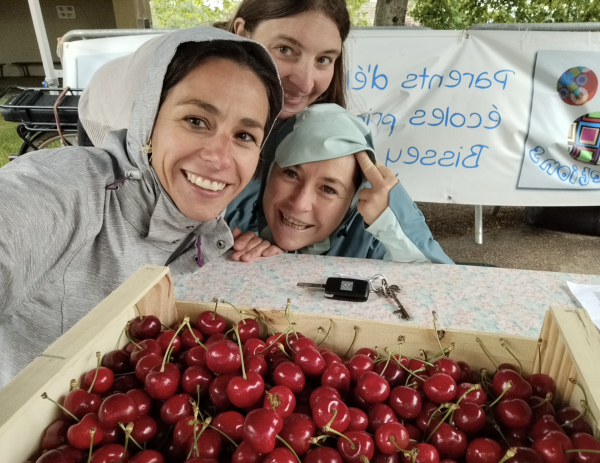L'association de parents d'élèves RécréActions (Moroges / Bissey sous Cruchaud) organise des ventes de cerises