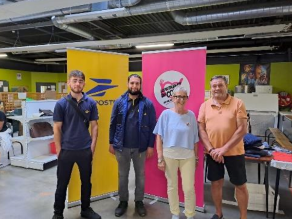 A Chalon, 138 kg de vêtements collectés du 12 mai au 24 mai par les services de La Poste