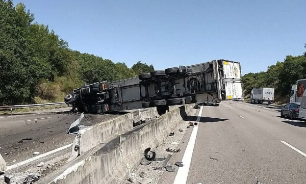L'autoroute A7 coupée pendant plus de 6h, direction Marseille, suite à un accident à hauteur de Montélimar