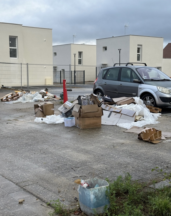 Rue des  vignes, les riverains poussent un coup de gueule après des semaines de déchets entassés 