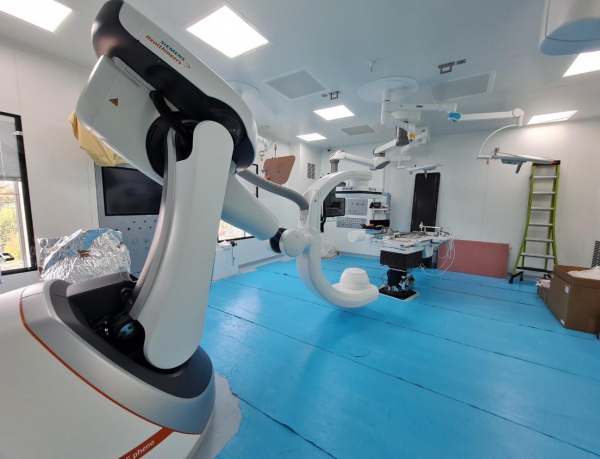 Le Centre Hospitalier de Chalon-sur-Saône s’équipe d’un système d’imagerie robotisé de dernière génération : une avancée technologique majeure pour la radiologie interventionnelle
