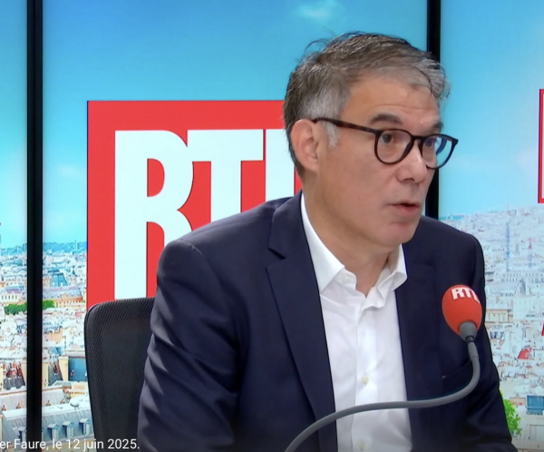 Budget 2026 : "Nous saurons si nous allons à la dissolution" à la fin de la semaine prochaine, prévient Olivier Faure