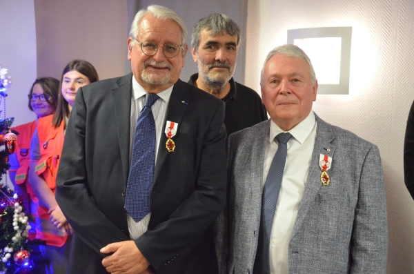 Les plus hautes distinctions de la Croix Rouge attribuées à Pierre Desray et Camille Monnot