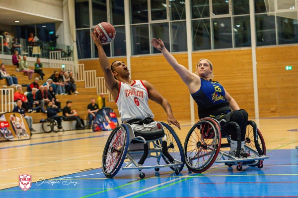 EUROCUP 2 à NOTTWIL (Suisse) - ELAN CHALON 58  SHEFFIELD STEELERS 55 - La victoire en équipe au bout du bout