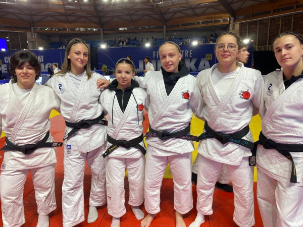 Judo Club Chalonnais - L’équipe Juniors Féminines au plus haut niveau 