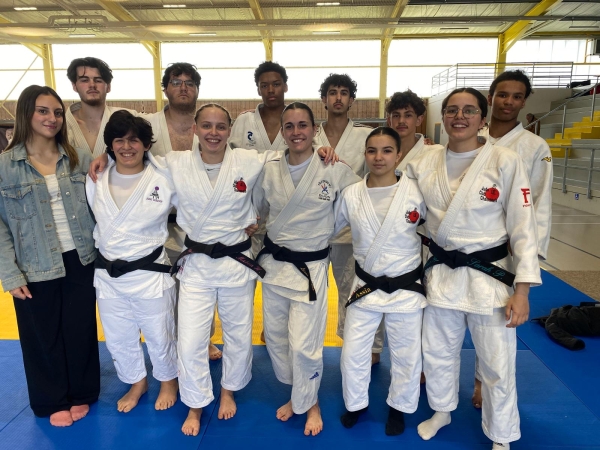 JUDO CLUB CHALONNAIS  - L’équipe Juniors féminines imite les Seniors  en se qualifiant au Championnat de France Juniors par équipes 1ère Division !