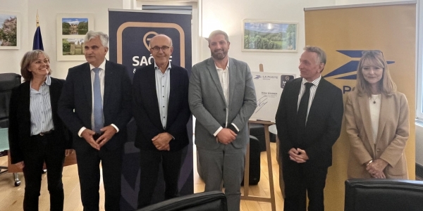 Un partenariat, inédit en France, entre le département et La Poste, pour des livraisons de légumes et de viande dans les collèges