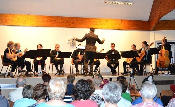 Magnifique concert de l’ensemble à plectres Mandol’in Echo pour fêter le printemps