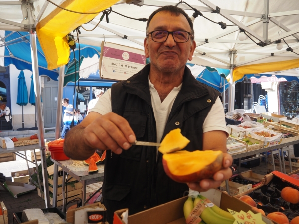 Avec Saveurs fruitées, vos papilles sont en exaltation permanente sur le marché de Chalon 