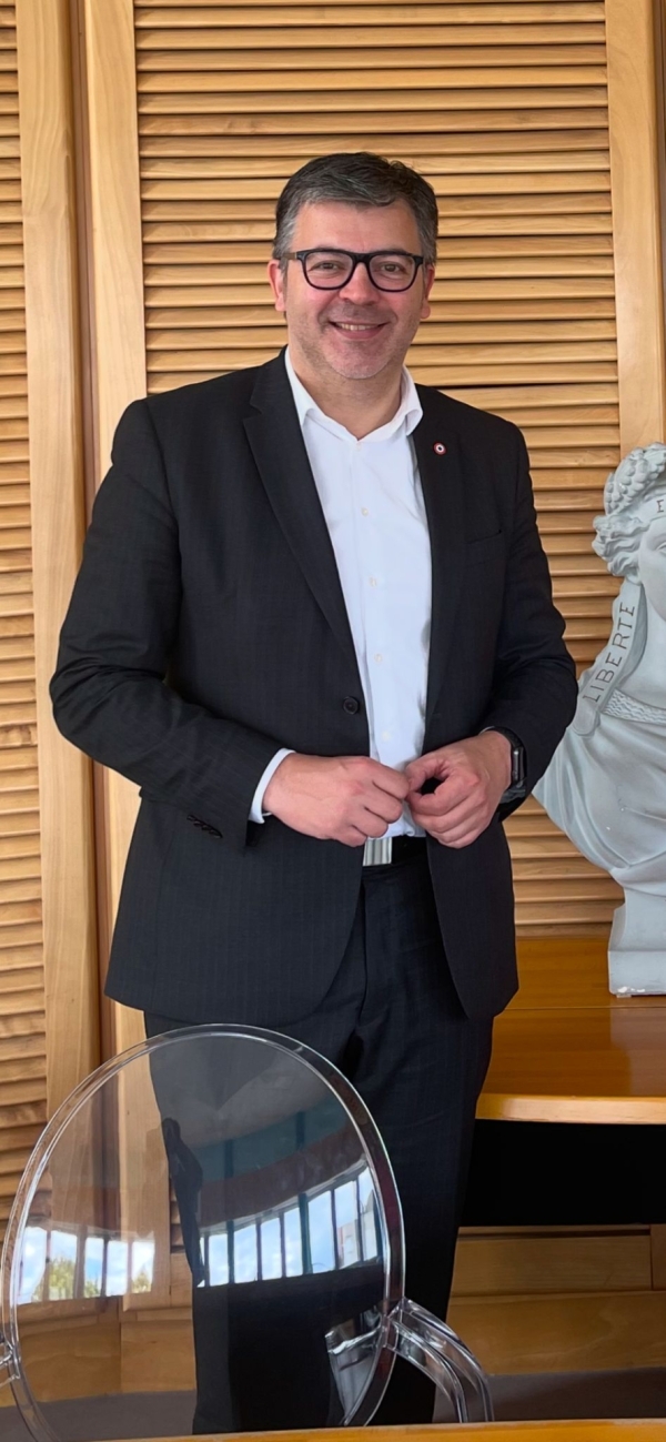 Remboursement du matériel de propagande électorale dans les communes de moins de 1 000 habitants :  le Sénateur GENET interpelle le Gouvernement