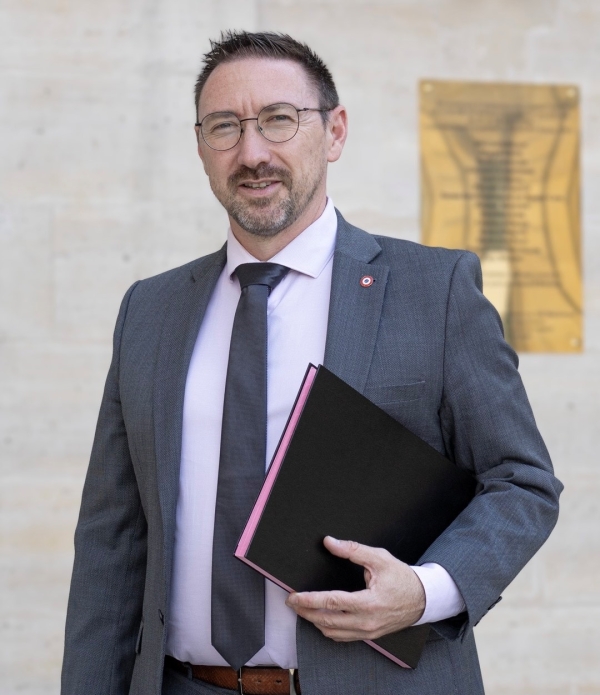 Mariages frauduleux : les maires laissés seuls face aux OQTF Aurélien Dutremble dénonce l’incohérence de l’État
