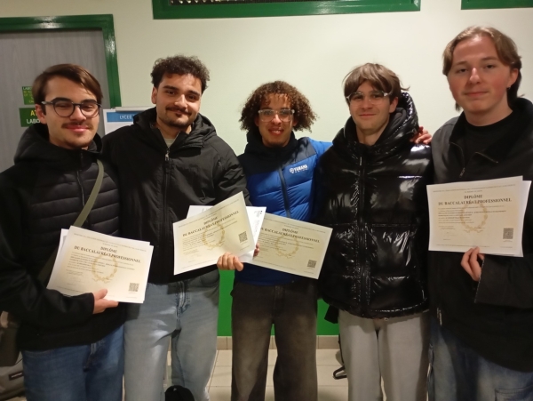 Remise de diplômes au lycée Niépce-Balleure à Chalon 