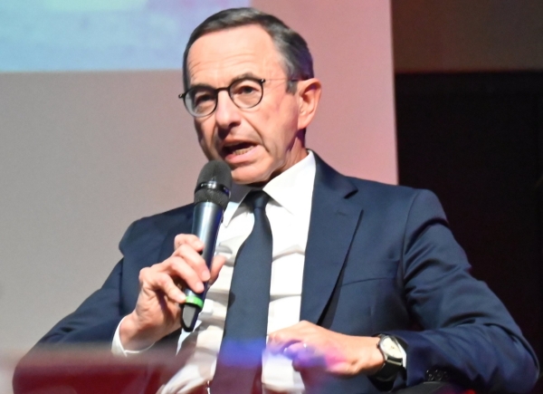 En Saône et Loire, Bruno Retailleau parle "crise politique" et veut "éviter le pire" 