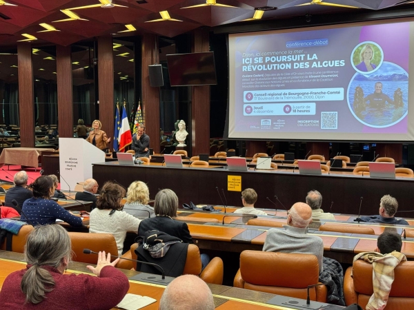 "A Dijon, Ici commence la mer ; Ici se poursuit la révolution des algues !" pour la députée de Côte d'Or, Océane Godard