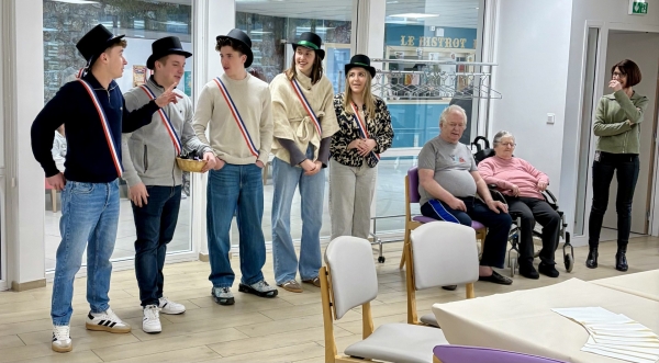   Quand les 20 ans rencontrent la mémoire : belle émotion au "Nid d’Aveline" à Saint-Germain-du-Plain