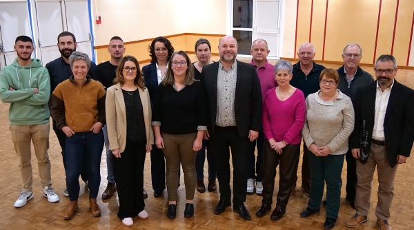 MUNICIPALES 2026 - FARGES-LES-CHALON -  Sylvain Dumas présente ses colistiers 