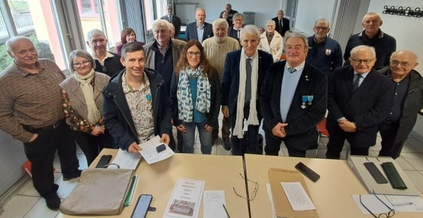 Le CD71 des Médaillés de la Jeunesse, des sports et de l’Engagement Associatif en Assemblée Générale à Mâcon. 