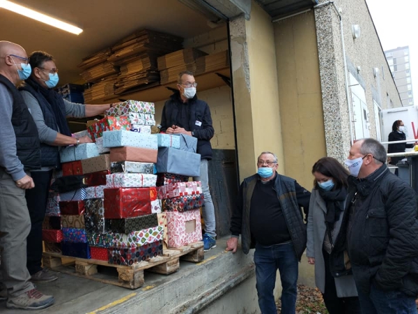 Belle action solidaire de la CPME71 auprès des Restos du Coeur à Chalon sur Saône 