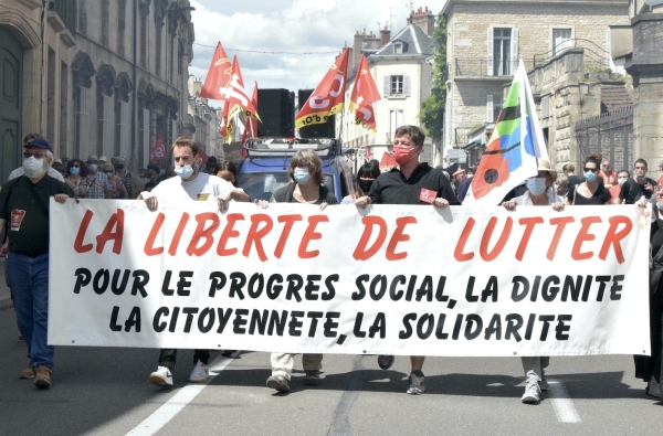 500 personnes mobilisées à Dijon «sur le front des libertés»