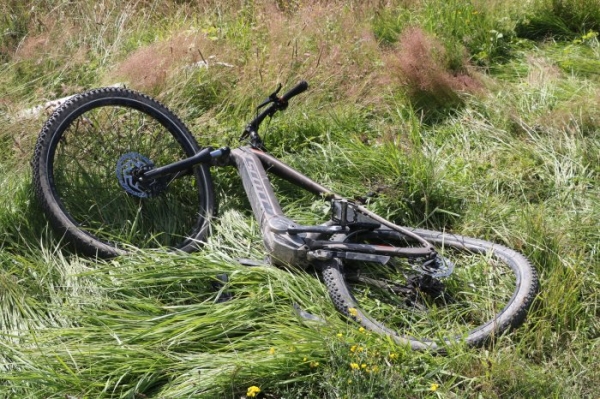 Un cycliste très gravement touché dans une collision avec une voiture