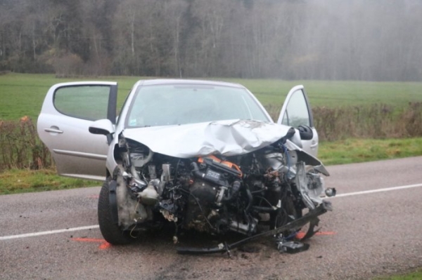 Quatre jeunes blessés dont un grave dans une violente perte de contrôle près d'Autun