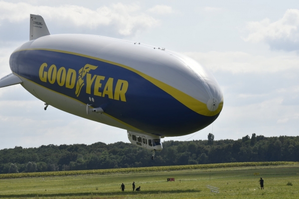 Comme annoncé, le zeppelin Goodyear a survolé le Chalonnais ce mercredi en fin d'après-midi 