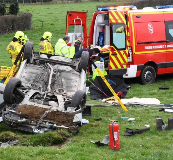 2 blessés graves dans une sortie de route à Saint Vallier 