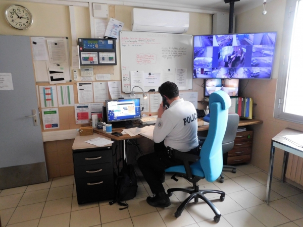 Le quotidien au commissariat de Chalon sur Saône (3) : le poste et les gardes à vue « Et le vol à l’étal’, s’il est grammé ? »
