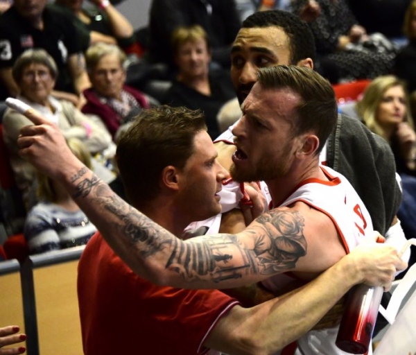 BASKET (Pro B) : Antoine Eïto (Elan Chalon) pique un coup de colère contre un supporter