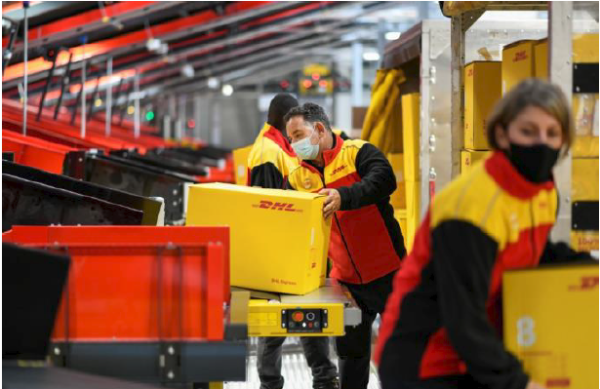 Record de livraison de colis prévu en fin d'année en Bourgogne-Franche-Comté : DHL Express prend les rênes pour relever le défi du Père Noël !