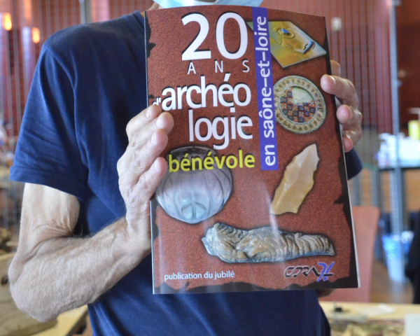 Pour les passionnés d'histoire locale, c'est l'heure d'acquérir la bible de l'archéologie bénévole de Saône et Loire 