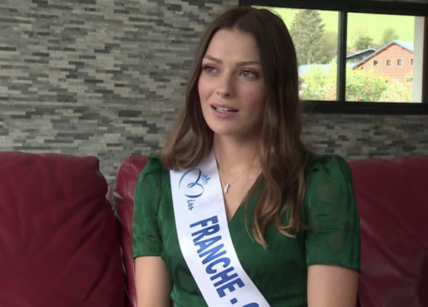 A peine élue, Anastasia Salvi, Miss Franche-Comté annonce sur Instagram renoncer à son titre