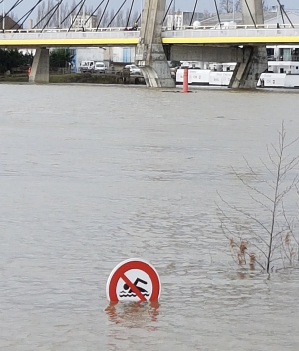 INONDATIONS - Merci à Patricia, Florence, Corine, Nicole... pour leurs clichés 