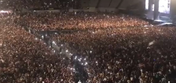 50 000 personnes sans masque ni distanciation lors d’un concert en Nouvelle-Zélande