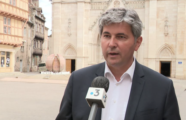 REGIONALES - Gilles Platret (LR) invite les insatisfaits de l'accord avec Debout la France "à aller voir ailleurs"
