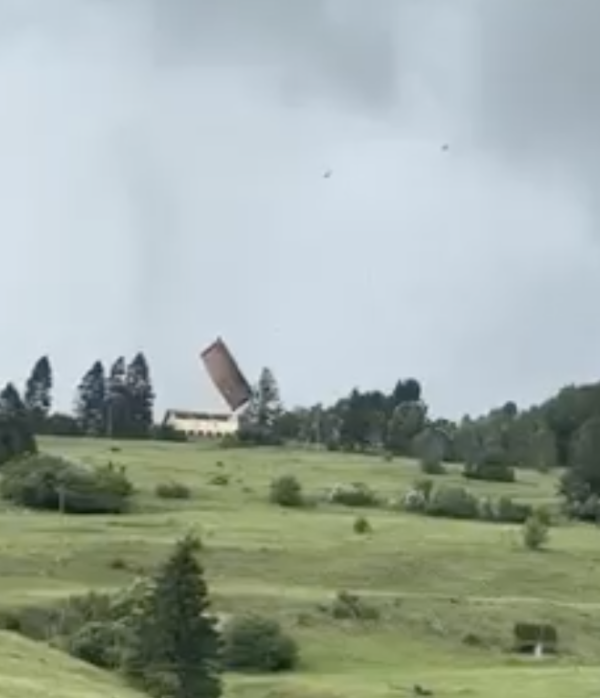 Une tornade filmée dans le Doubs ce mardi midi... 