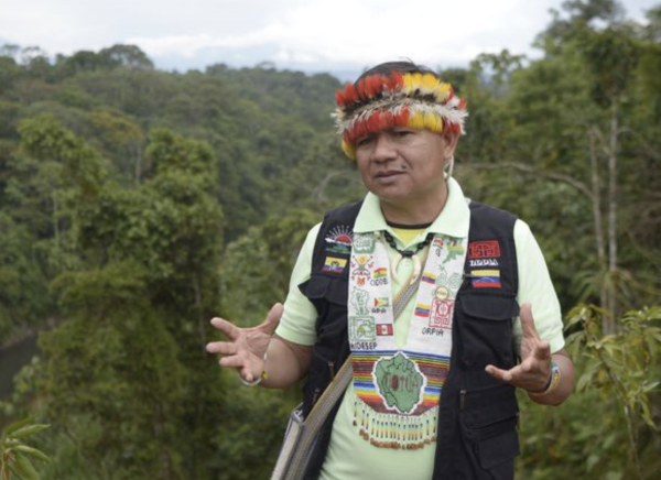 La destruction de l'Amazonie entraînera une "apocalypse" mondiale, met en garde un leader indigène