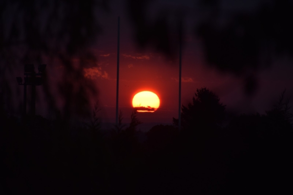 Soleil de feu au lever ce jeudi matin sur le Chalonnais 