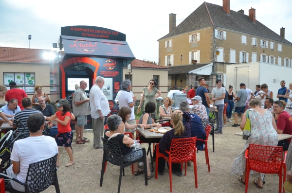 A Mercurey, le distributeur automatique de plats inauguré